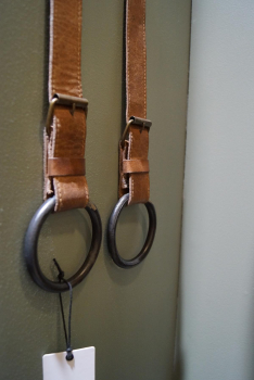 Living Lederband mit Eisenring
